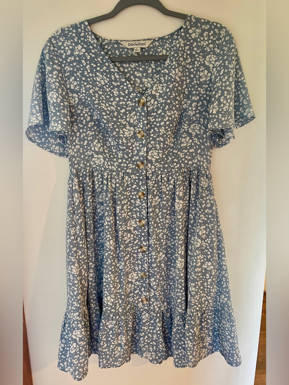 DAVI & DANI Light Blue Floral Button-Front Dress